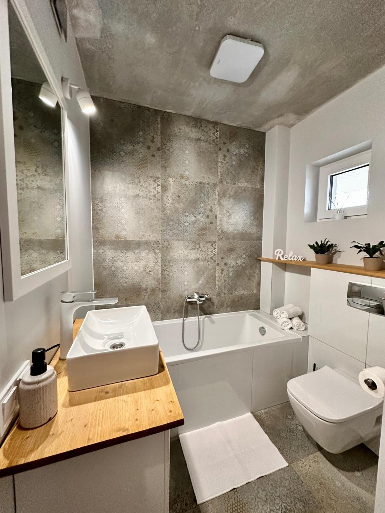 Laba - Basen, Blisko Plazy, Cisza, Taras, Parking, Bezplatne Wifi, Wyjatkowy! Apartman Gdynia Kültér fotó